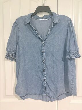 Women’s Jane + Delancey Lightweight Denim Button-Front Top